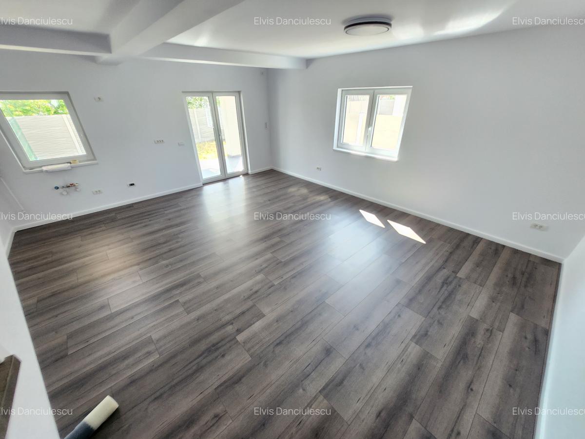 Casă cu 4 camere în Moșnița Nouă - 10