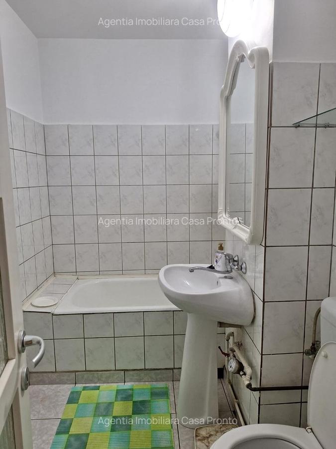 De inchiriat Apartament 3 camere, zona Centru. - 7