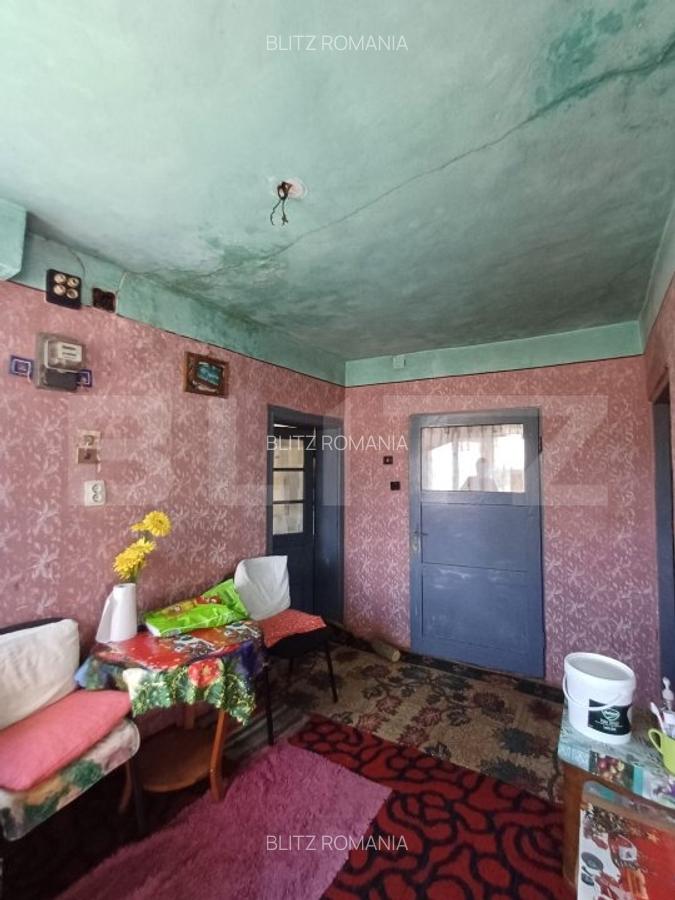 Casa renovabila de vanzare, cu 2 camere, 97 mp, zona Poiana - 6