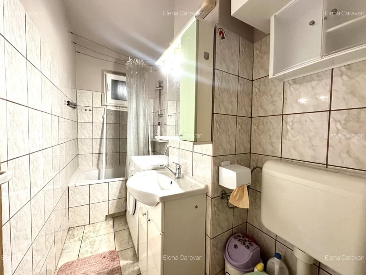 Apartament spatios, 3 camere, etajul 3 - zona Cetatii - 6