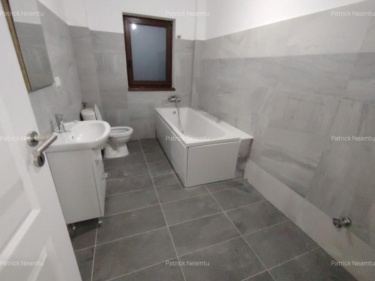 Apartamente + spatiu comercial - 7