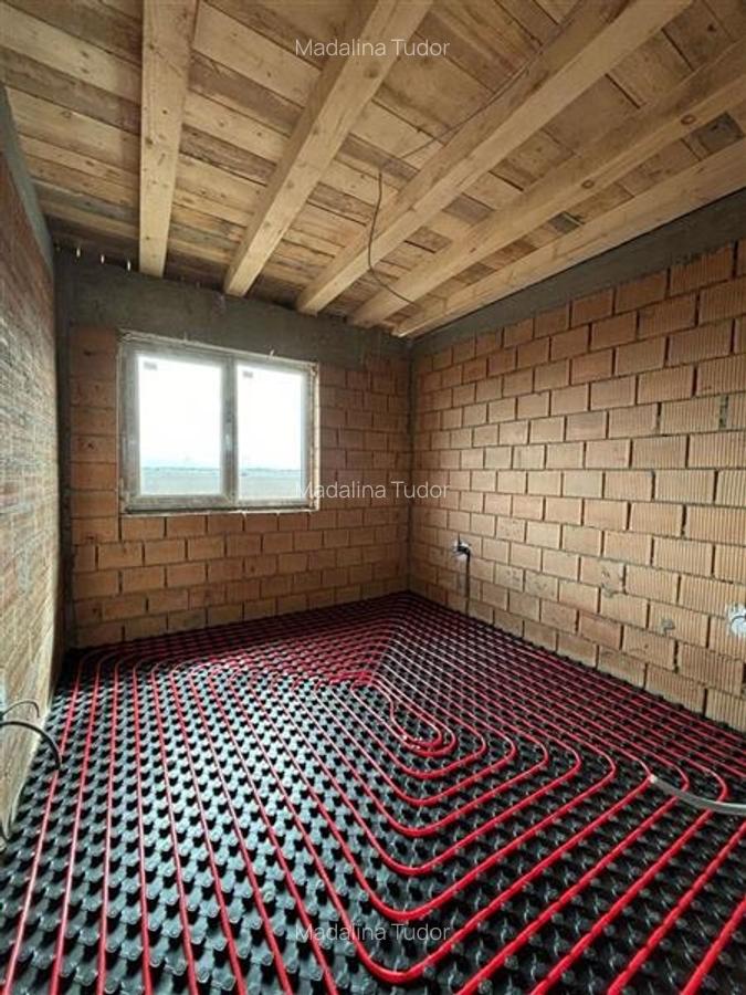 Casa tip duplex predare Iulie, 4 camere, 120mp urili, 400mp teren, Sanpetru-Harm - 16 Casa tip duplex predare Iulie, 4 camere, 120mp urili, 400mp teren, Sanpetru-Harm - 16