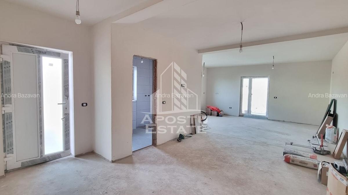 Jumatate de duplex pe parter cu 3 camere si 2 bai, Sag - 3