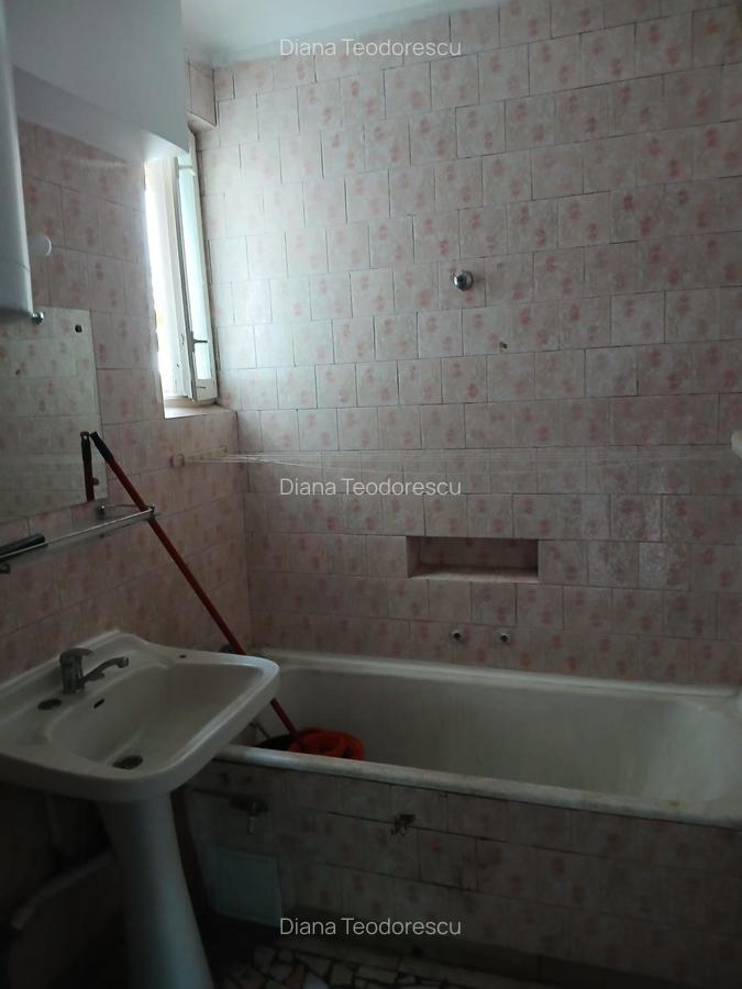Apartament cu 4 camere decomandat în Cotroceni - 15