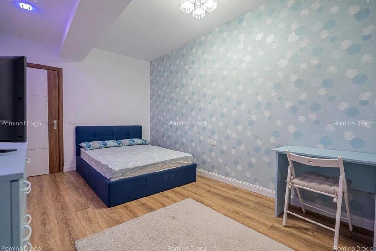 Apartament cu 3 camere decomandat în Tractorul - 7