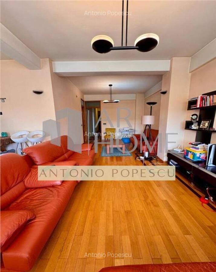 Apartament 4 camere, terasa 49,5 mp, an 2010, Ploiesti, Bd. - 2