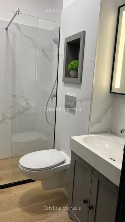 Tineretului-Parcul Carol ,casa renovată P+1,fara curte ,100 mp ,terasa mare - 12