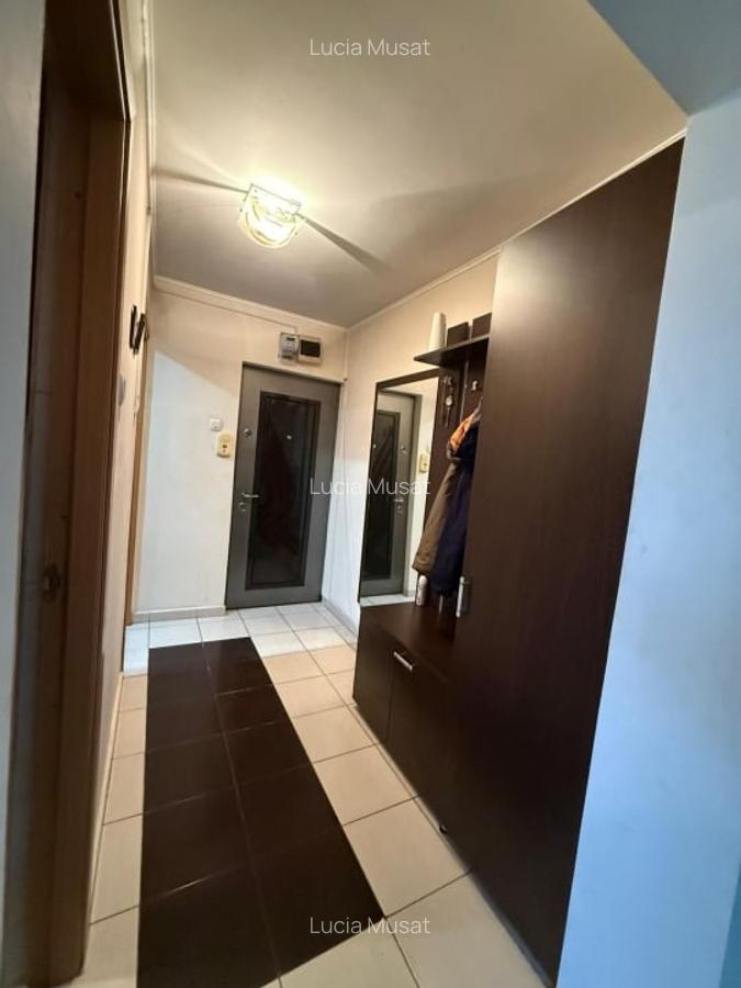 Zona Tomis Nord - Apartament 2 camere semidecomandat - 1