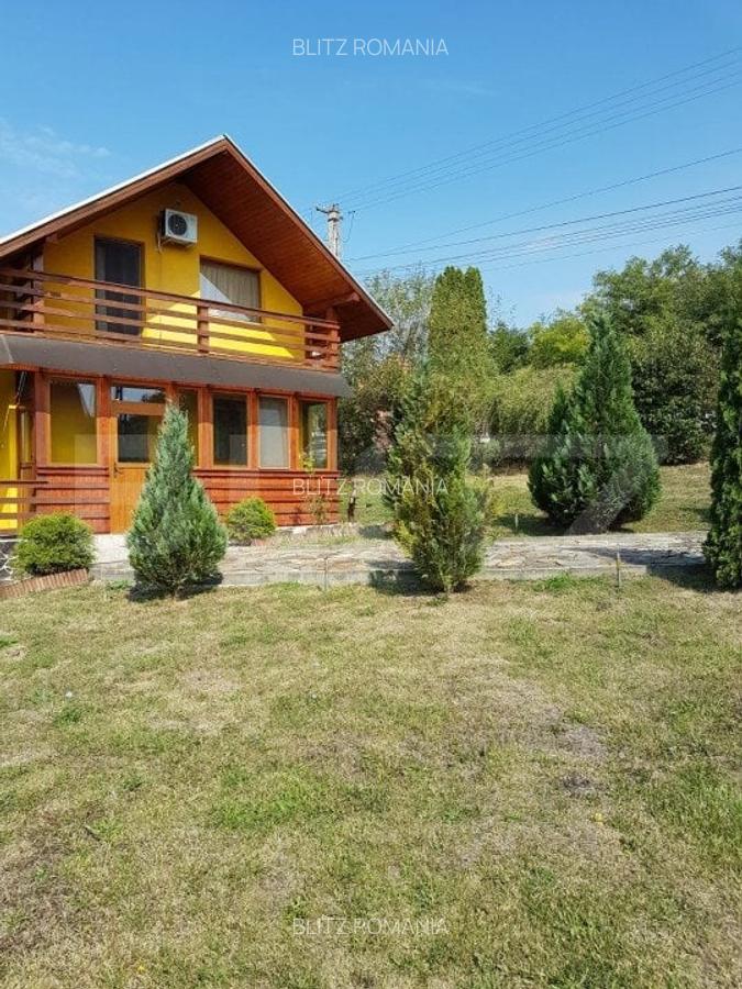 Casa de Vanzare , 3 camere, zona  Cerghid, 1500 mp de teren. - 1