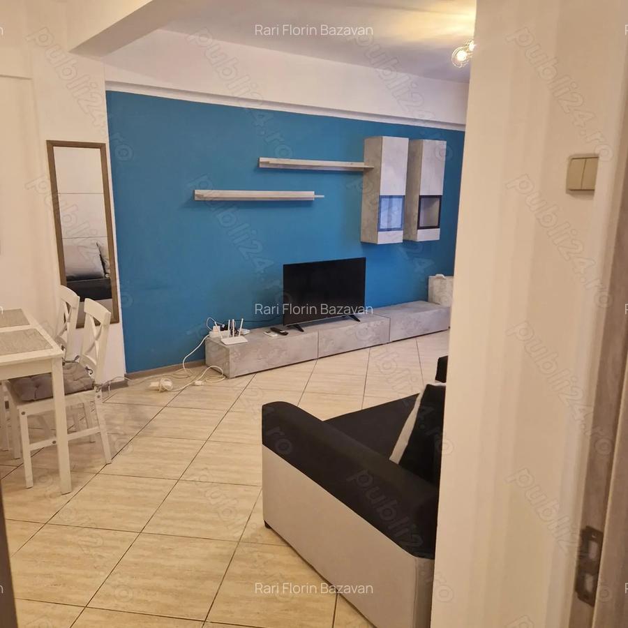 Inchiriez apartament 2 camere in regim hotelier, Craiova, str A.I Cuza , bl Patria , sc B , ultracen - 1