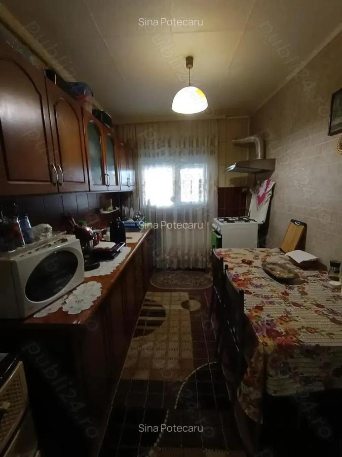 Valul lui Traian casa P+M + pod construc?ie BCA construc?ie 2007 suprafa?a totala 300 m toate utilit - 8