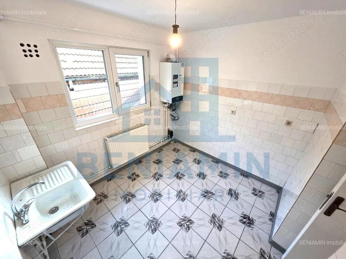 Apartament doua camere spatios Rovine etaj 1 cu centrala 54mp 1978 - 3