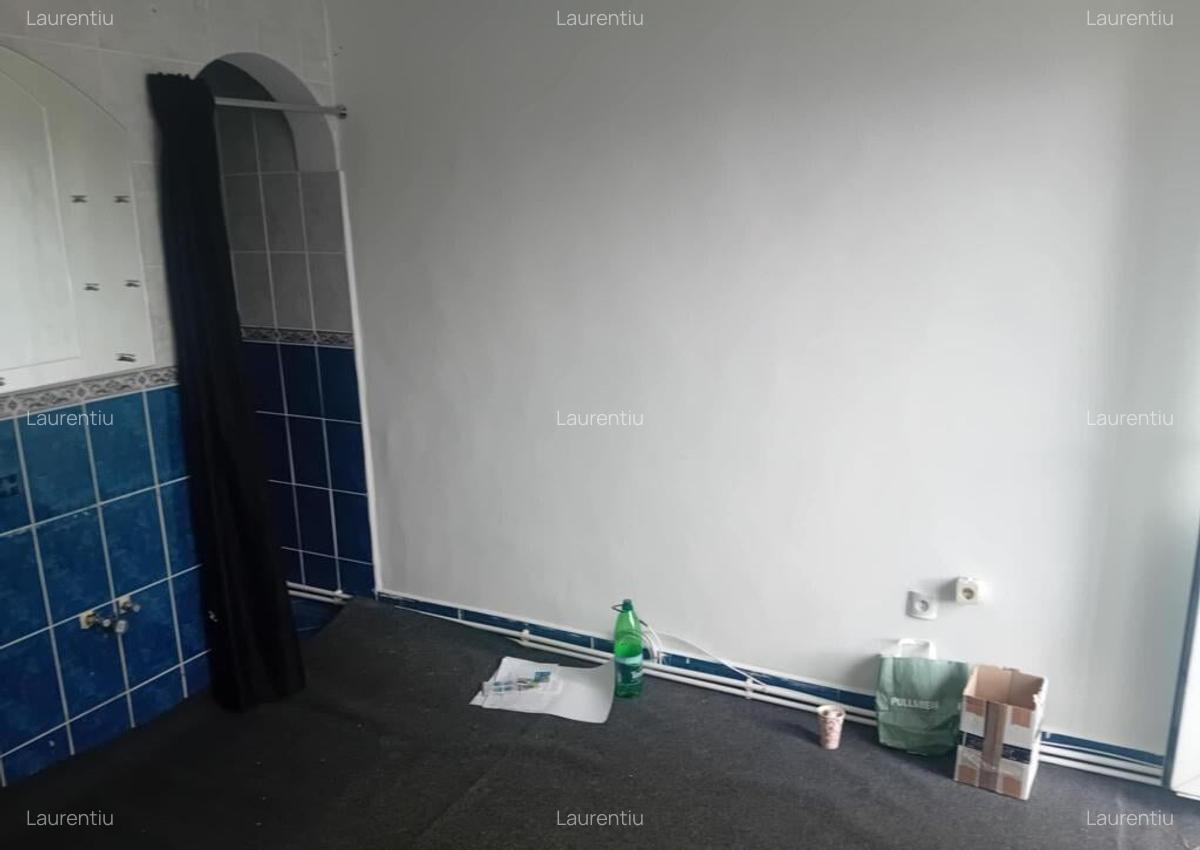 Garsoniera 30mp parter ultracentrala semirenovata - 4 Garsoniera 30mp parter ultracentrala semirenovata - 4