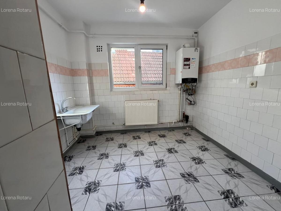 Apartament 2 camere, semidecomandat, 54,2 mp, cartier Rovine, zona Iruc - 5