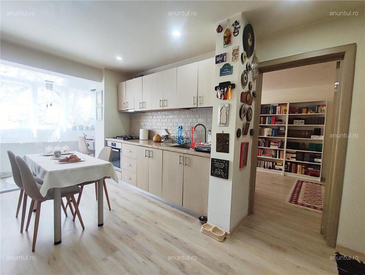 Apartament renovat, mobilat si utilat, et.1/8 bloc stradal Tei 15 min metrou OBOR, Facultatea de Co - 1