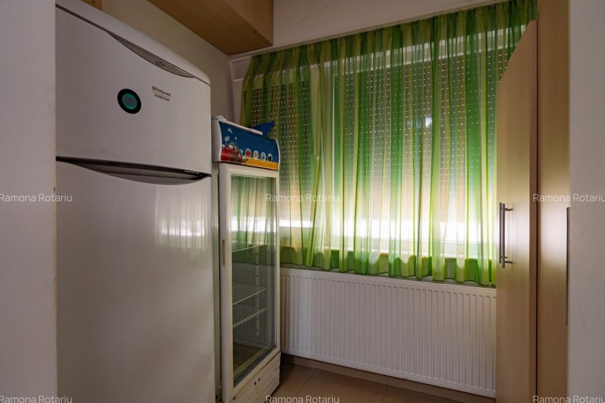 3 camere, 115 mp, Mamaia, zona centrala, pret sub media zonei (1350 euro/mp)! - 14 3 camere, 115 mp, Mamaia, zona centrala, pret sub media zonei (1350 euro/mp)! - 14