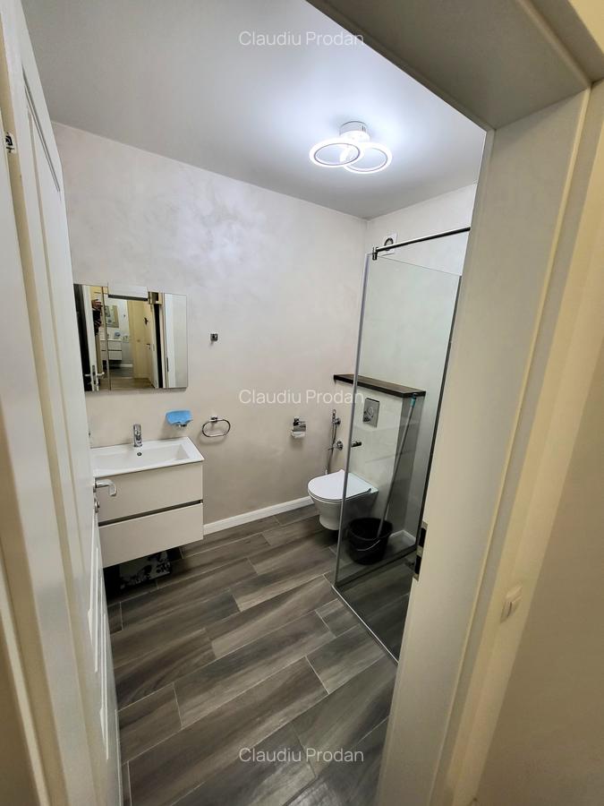 AP 1 cam Str. Basarabiei bl. Central Park - 6