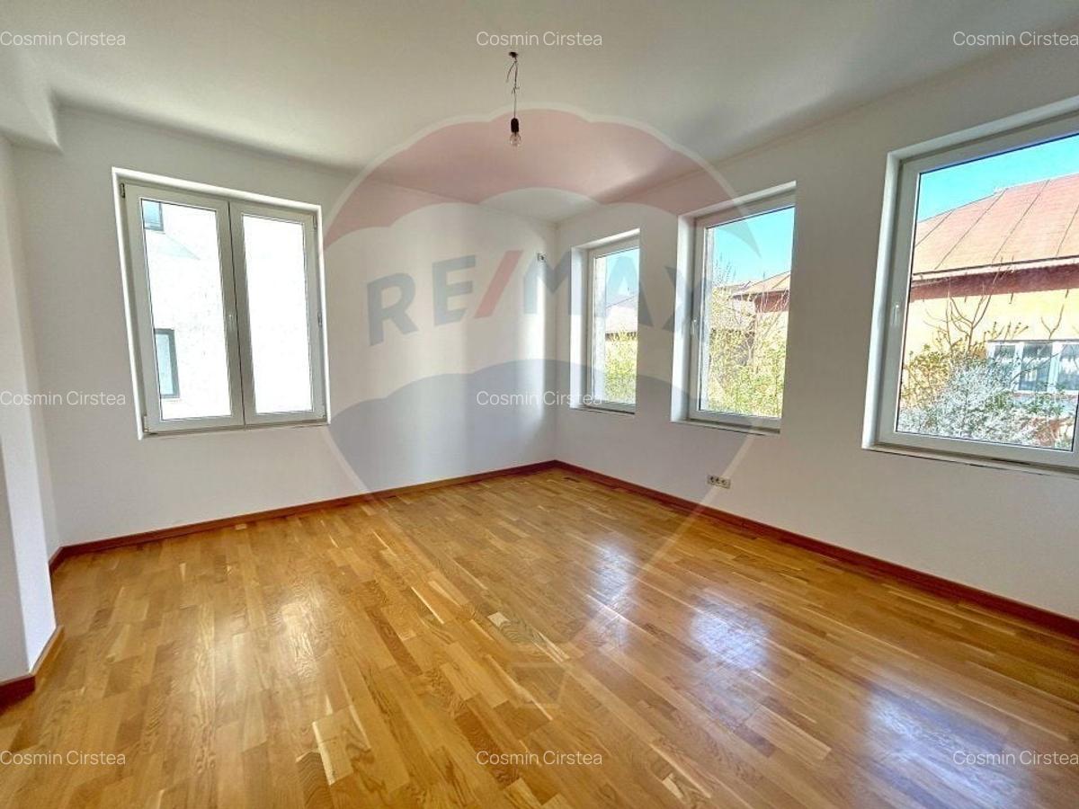 DE VANZARE Apartament cu 4 camere in zona Straulesti - 22