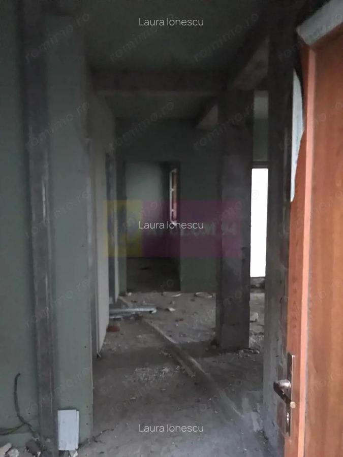 Vila la rosu Zarnesti- Mitropolit Metianu cu vedere superba spre munte - 9