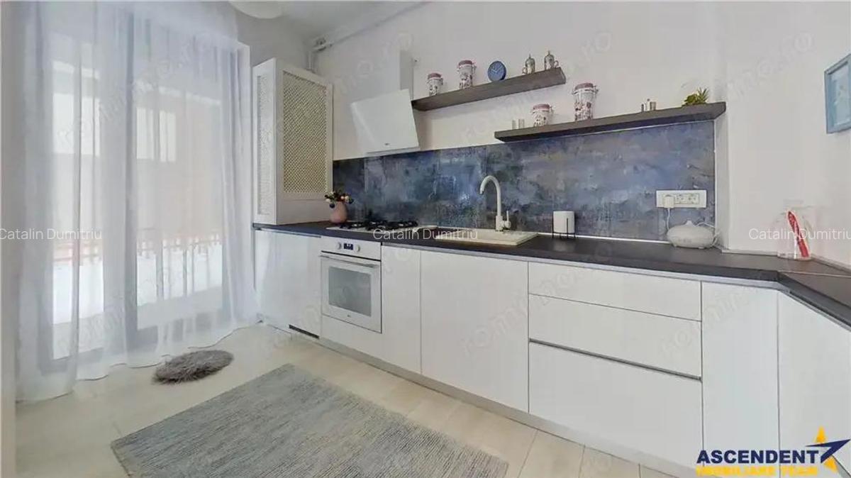 EXPLOREAZA 3D! Nobiliara proprietate, in vila, cu 50 mp gradina, Tractorul, Brasov - 15