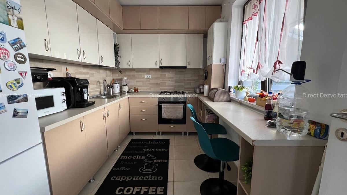 Vilă P+1+M de vânzare în complex privat – 5 camere, 2 parcări, curte proprie - 2