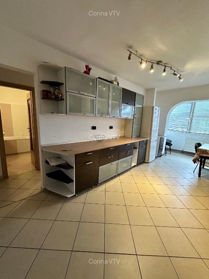 Proprietar-Apartament 2 camere, decomandat, spatios si luminos - 2