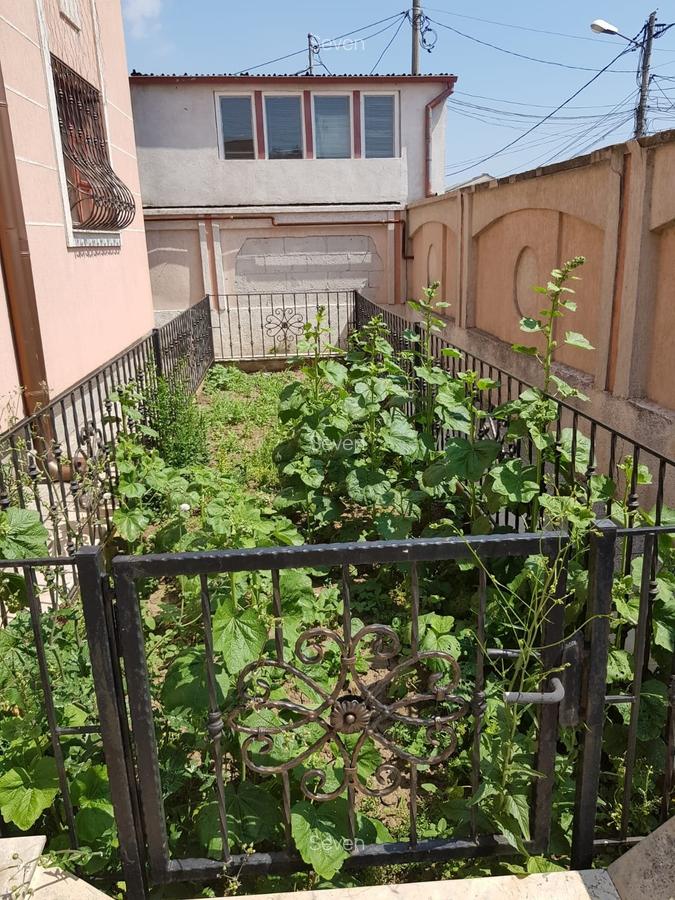 Vila S+P+E+M - zona Km. 5 - 450.000 euro(Cod E7) - 3
