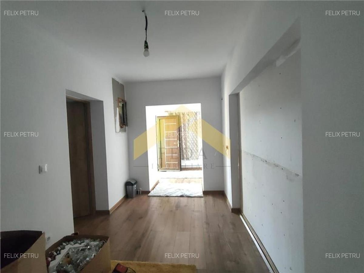 Casa la sol de vanzare Zimandu Nou - 2