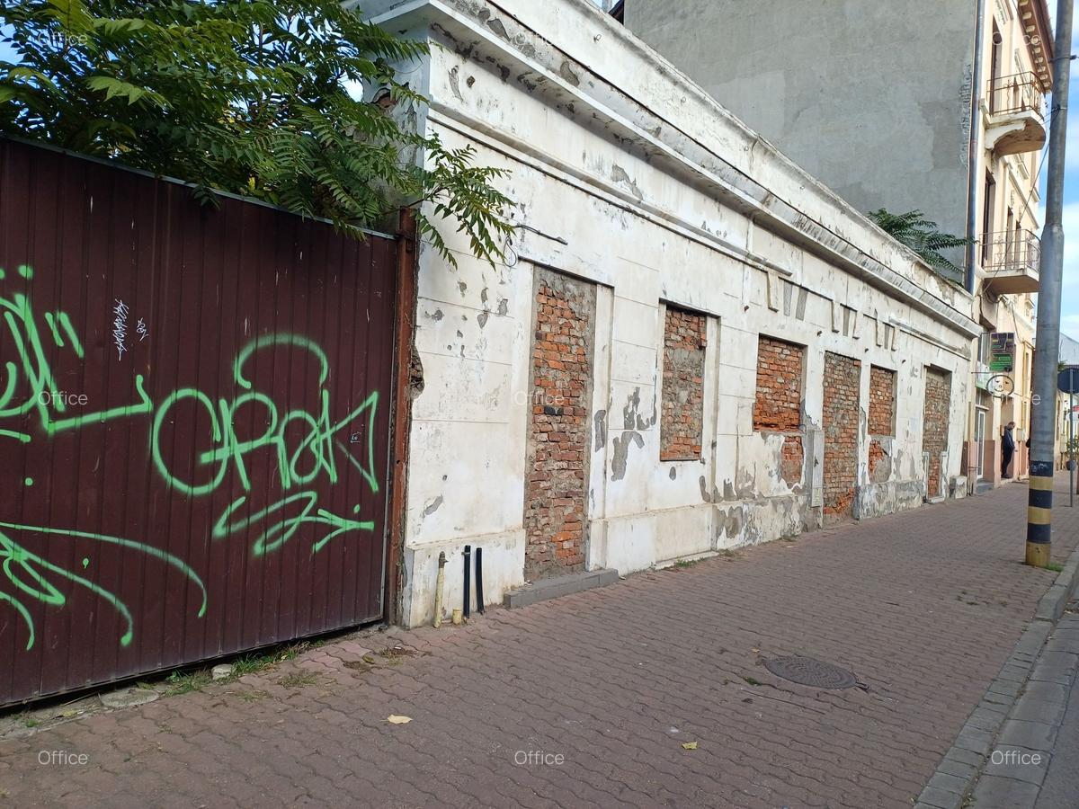 Vânzare teren cu constructive demolabilă, în  centrul Mun.Oradea - 1