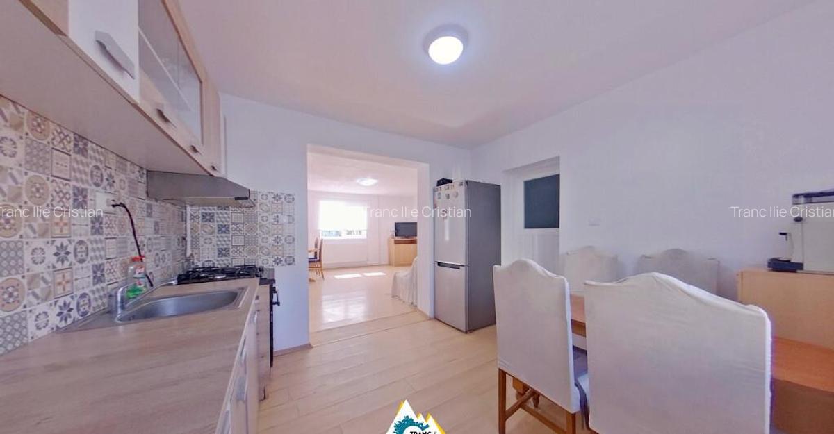 Casa spatioasa cu 3 camere de vanzare in cartierul Aurel Vlaicu Arad - 9
