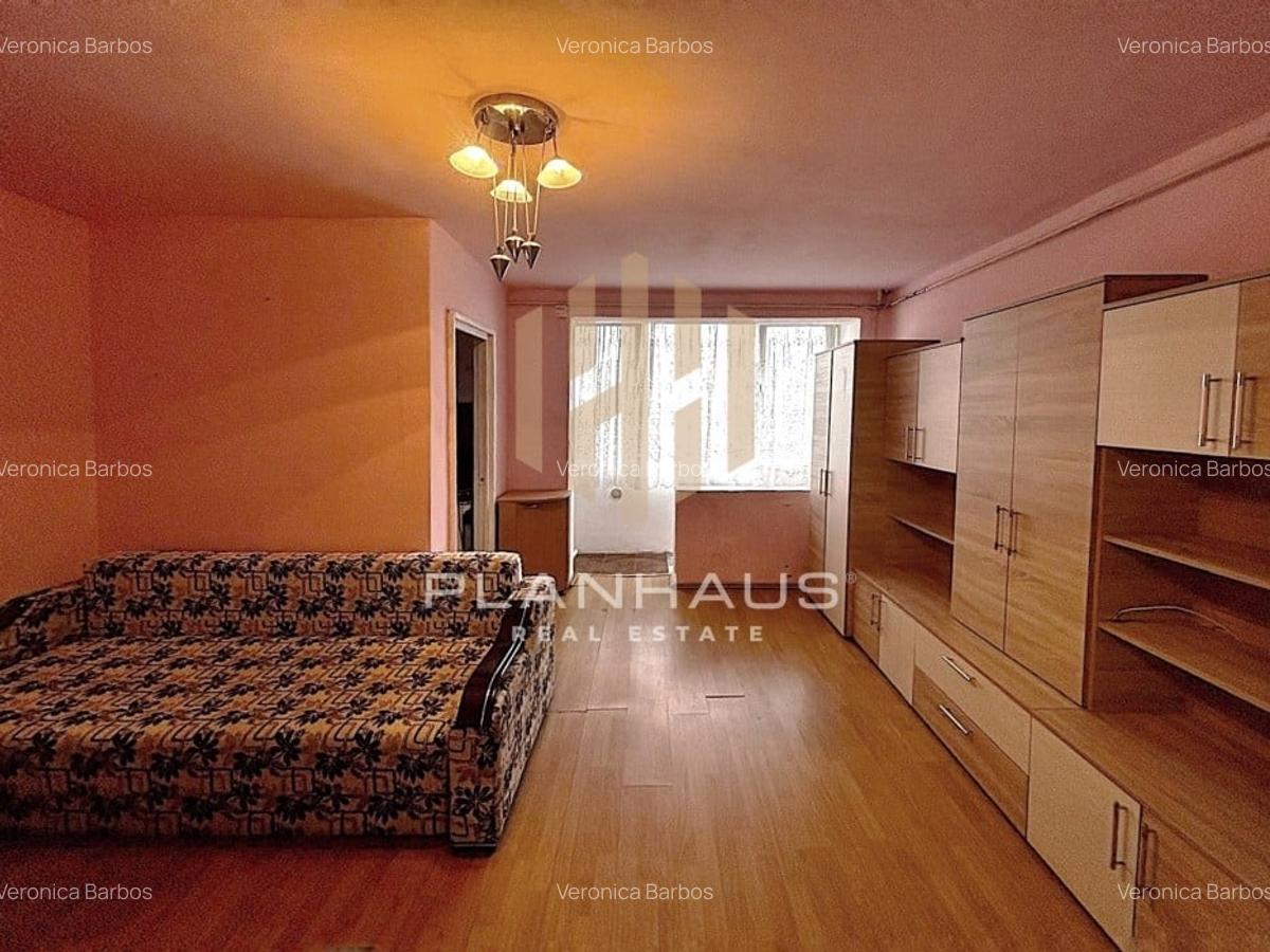 Garsoniera - etaj 2, in apropiere de liceul C. D. Nenitescu - 1