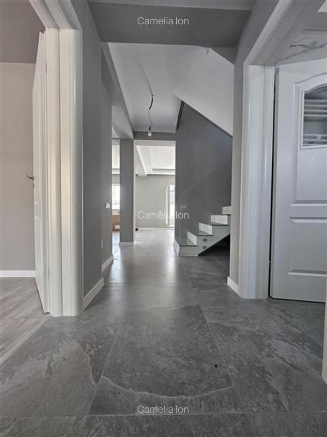 Casa / Vila 178 mp - Bragadiru  /  Cartier Independentei - 8