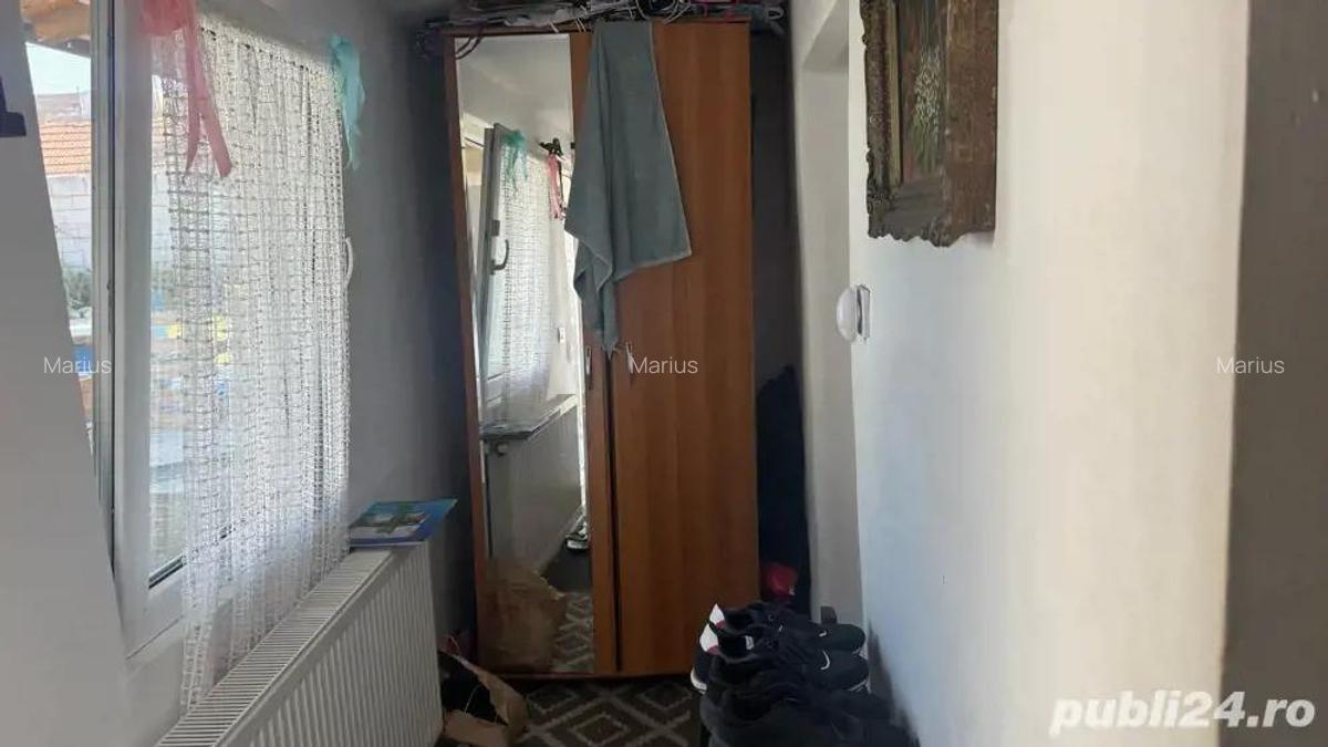 Palazu Mare-partea dreapta casa chirpic cu teren de 900mp - 2