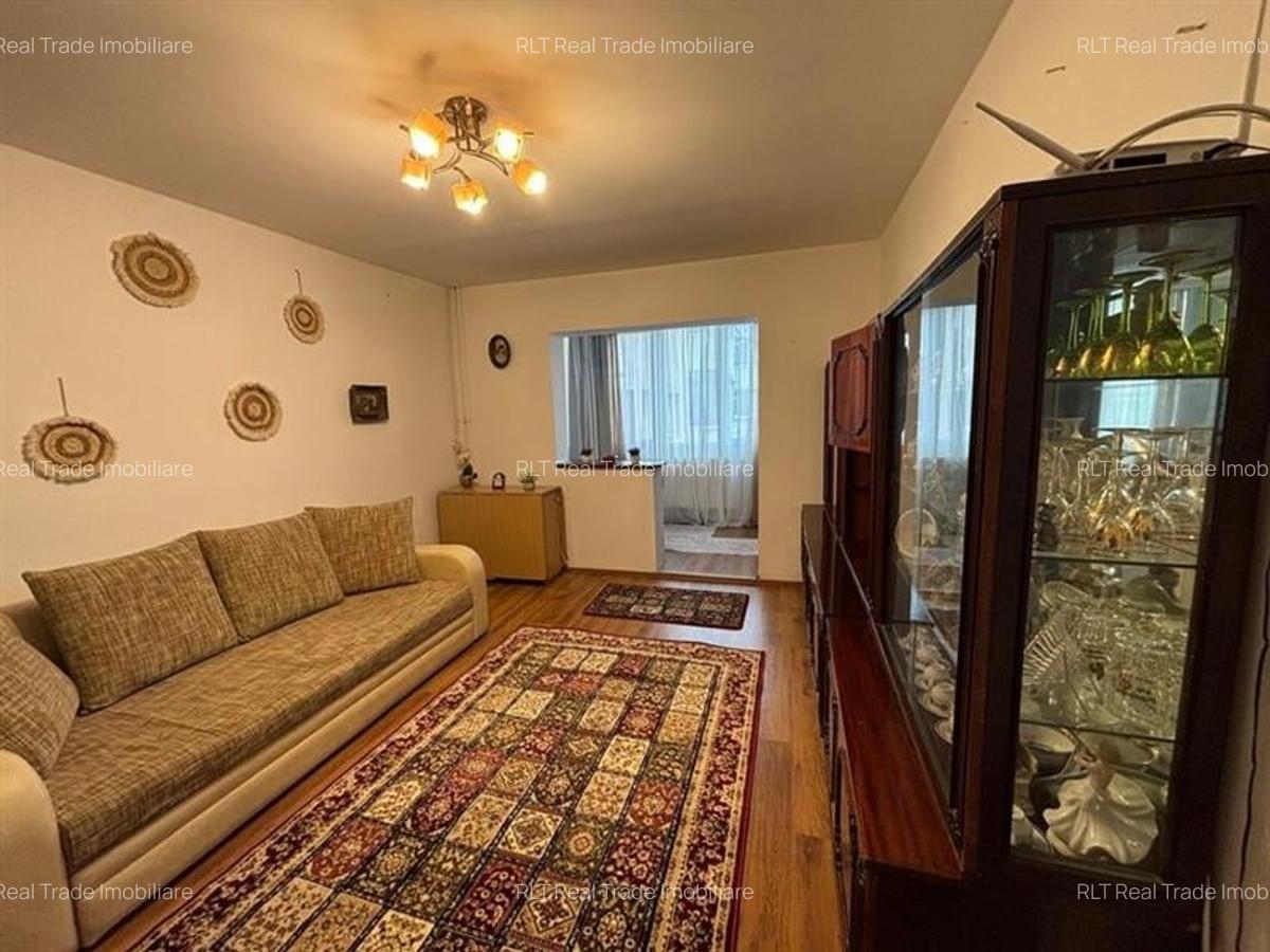 Apartament 3 camere Tractorul - 1