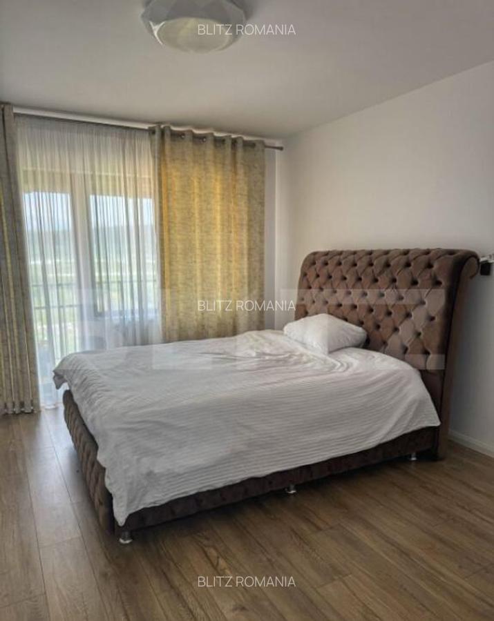 Apartament de vanzare, cu 3 camere, 82 mp, zona scolii - 5