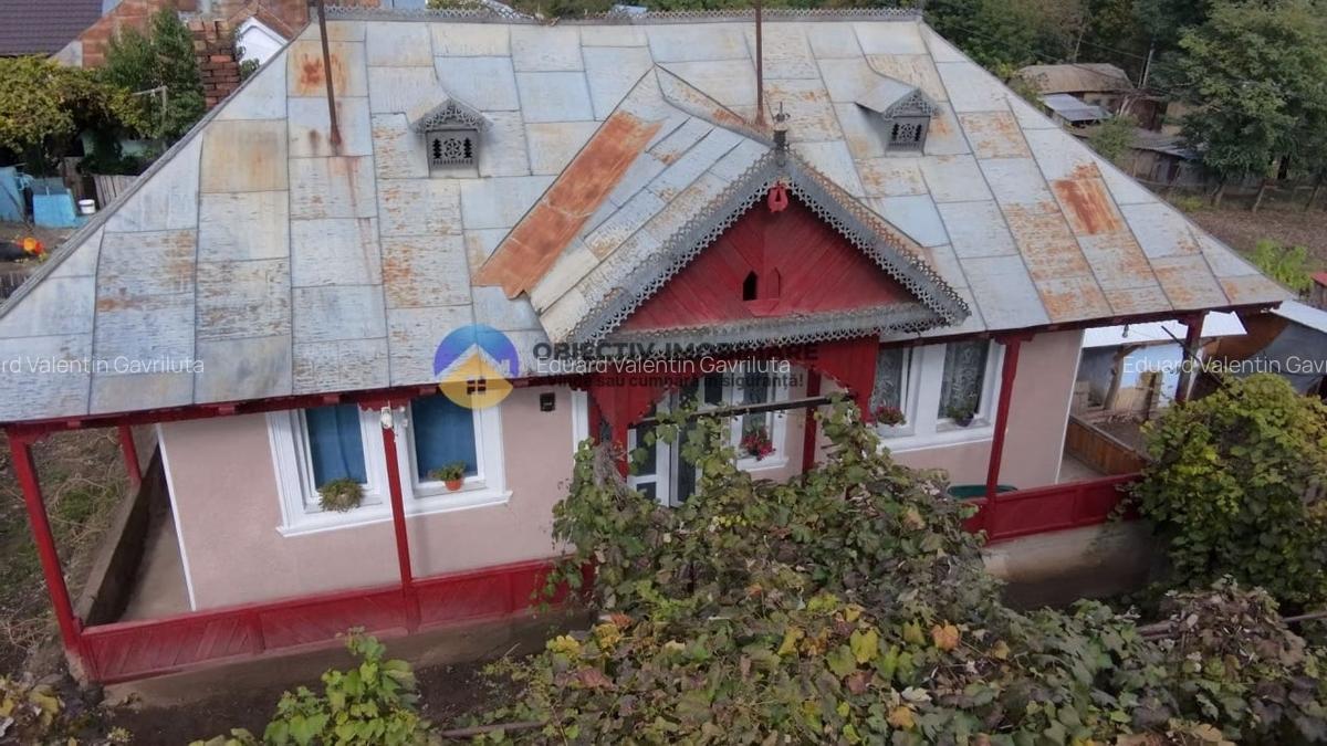 Casa + Teren de vanzare - Comuna Margineni - 1