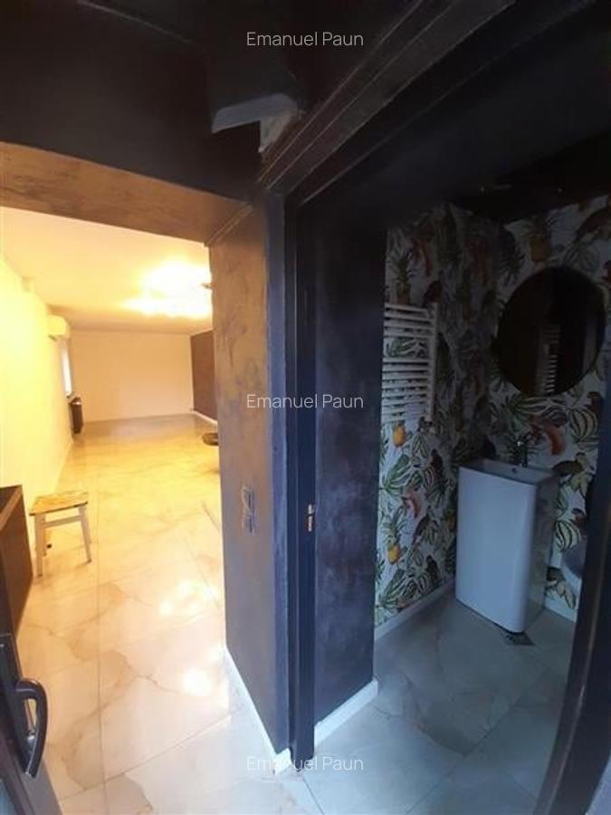 Casă cu 4 camere în Traian - 2