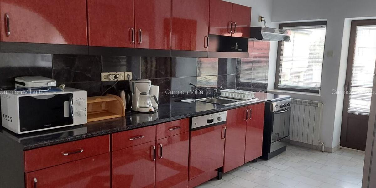 BANEASA, etaj de vila, 3 camere, mobilat si utilat, parcare. - 2