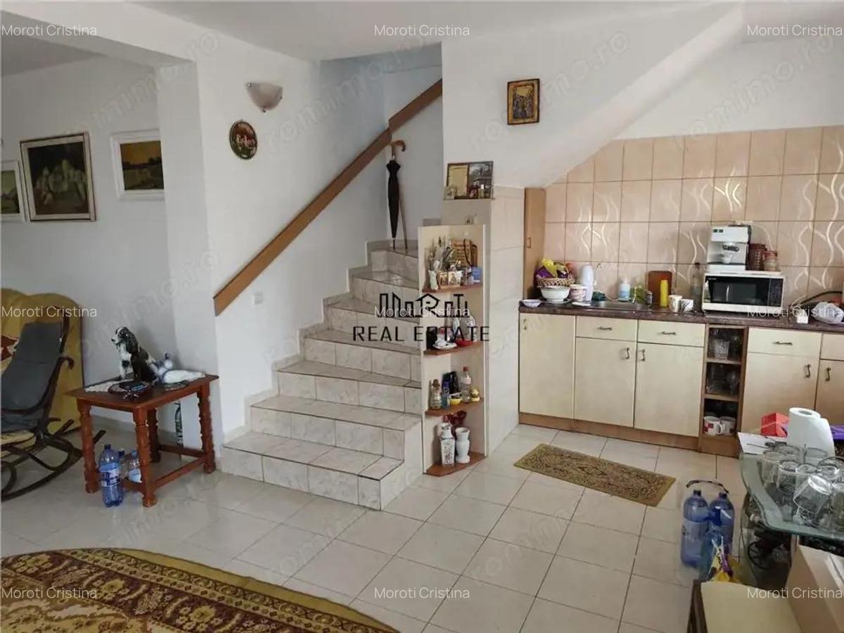 Proprietate spatioasa de vanzare in Gaesti, Dambovita - ideala pentru locuit sau agropensiune - 3