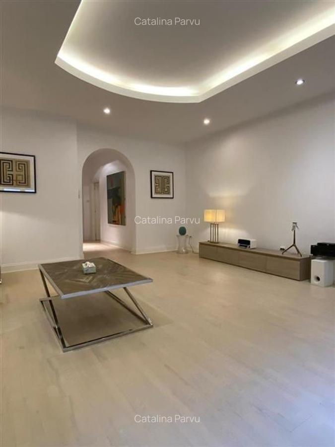 Apartament cu 5 camere decomandat în Dorobanți - 2
