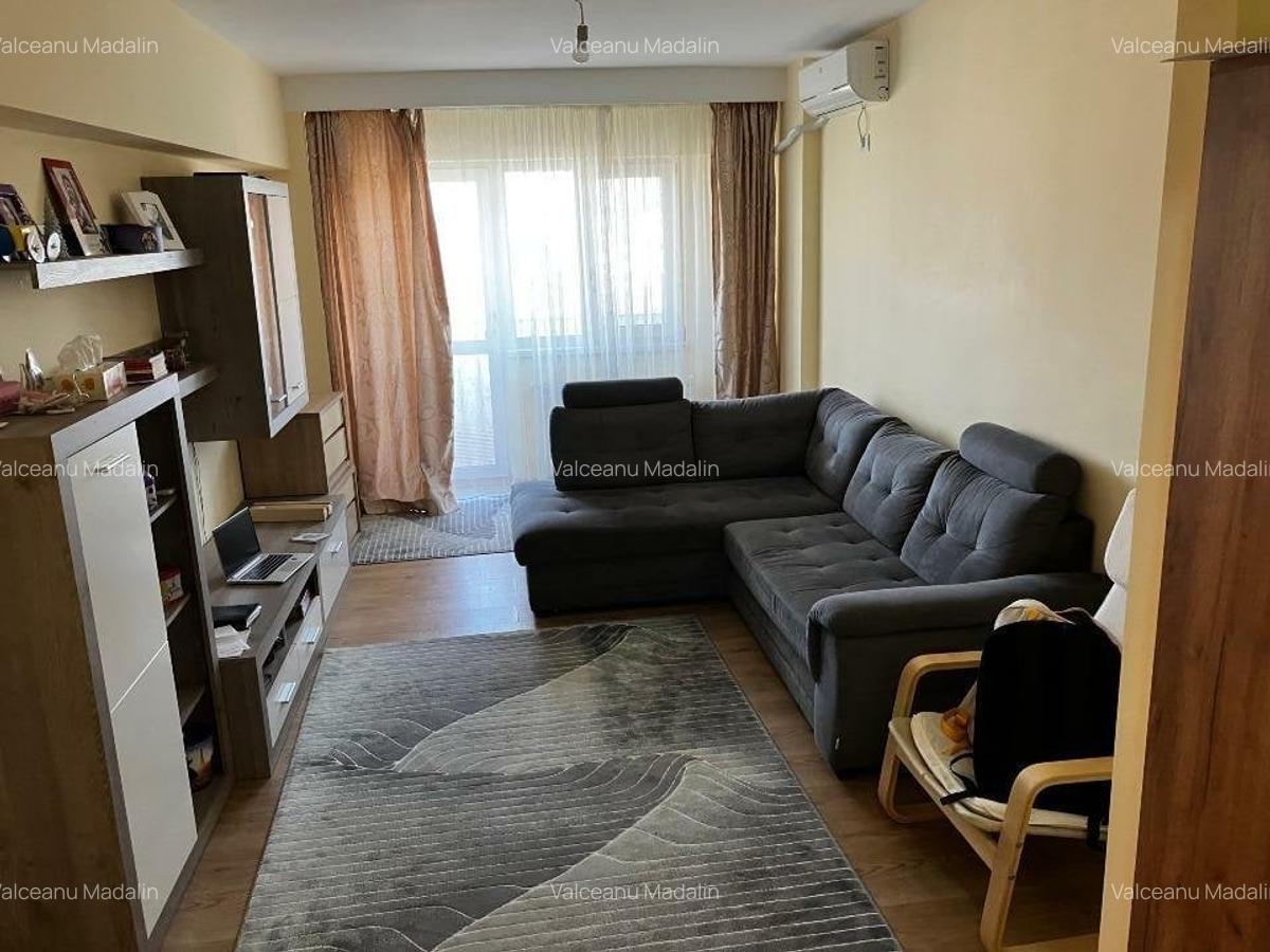 Apartament cu 3 camere decomandat, mobilat în Soarelui - 1