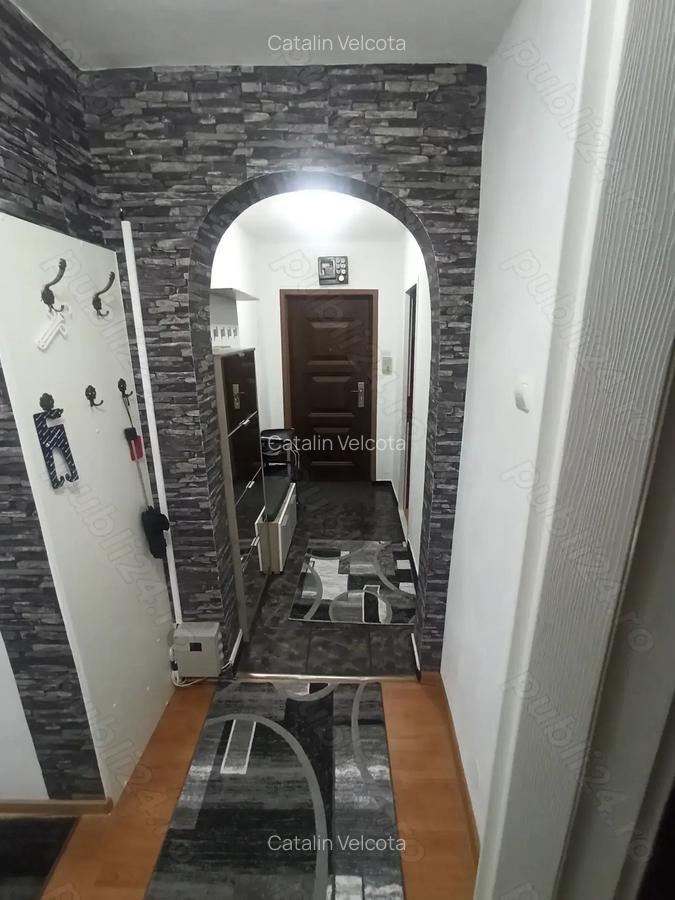 Apartament decomandat de vanzare etaj 1, 3 camere Re?i?a.Calea Timi?oarei. - 5
