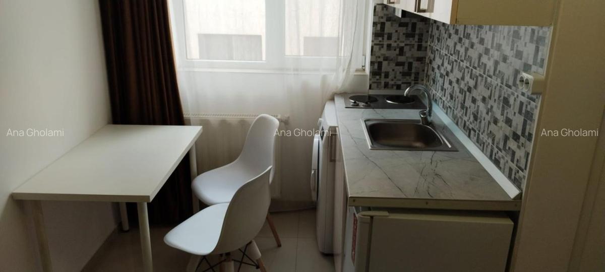 Garsoniera, Berceni, Aparatorii Patriei, Bloc Reabilitat - 3