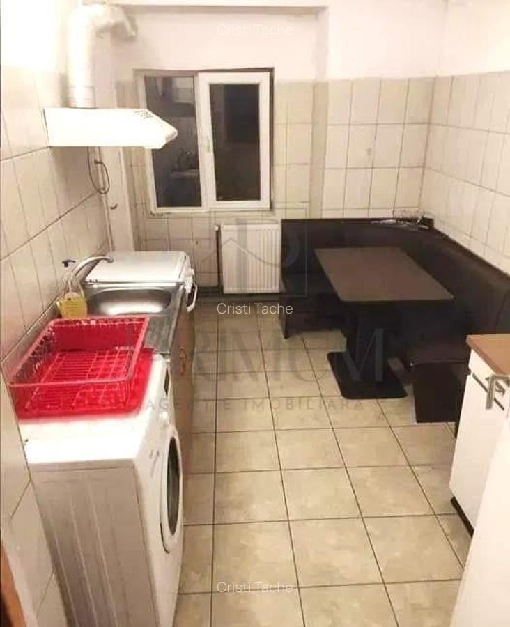 DAMBOVITA - 5 cam - 2 bai - 2 balcoane - centrala proprie - 5