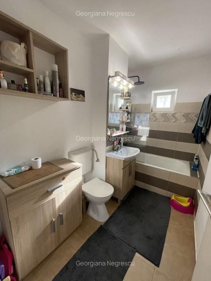 Girocului | 3 camere | Decomandat | Balcon | 2 băi | Centrală proprie - 13