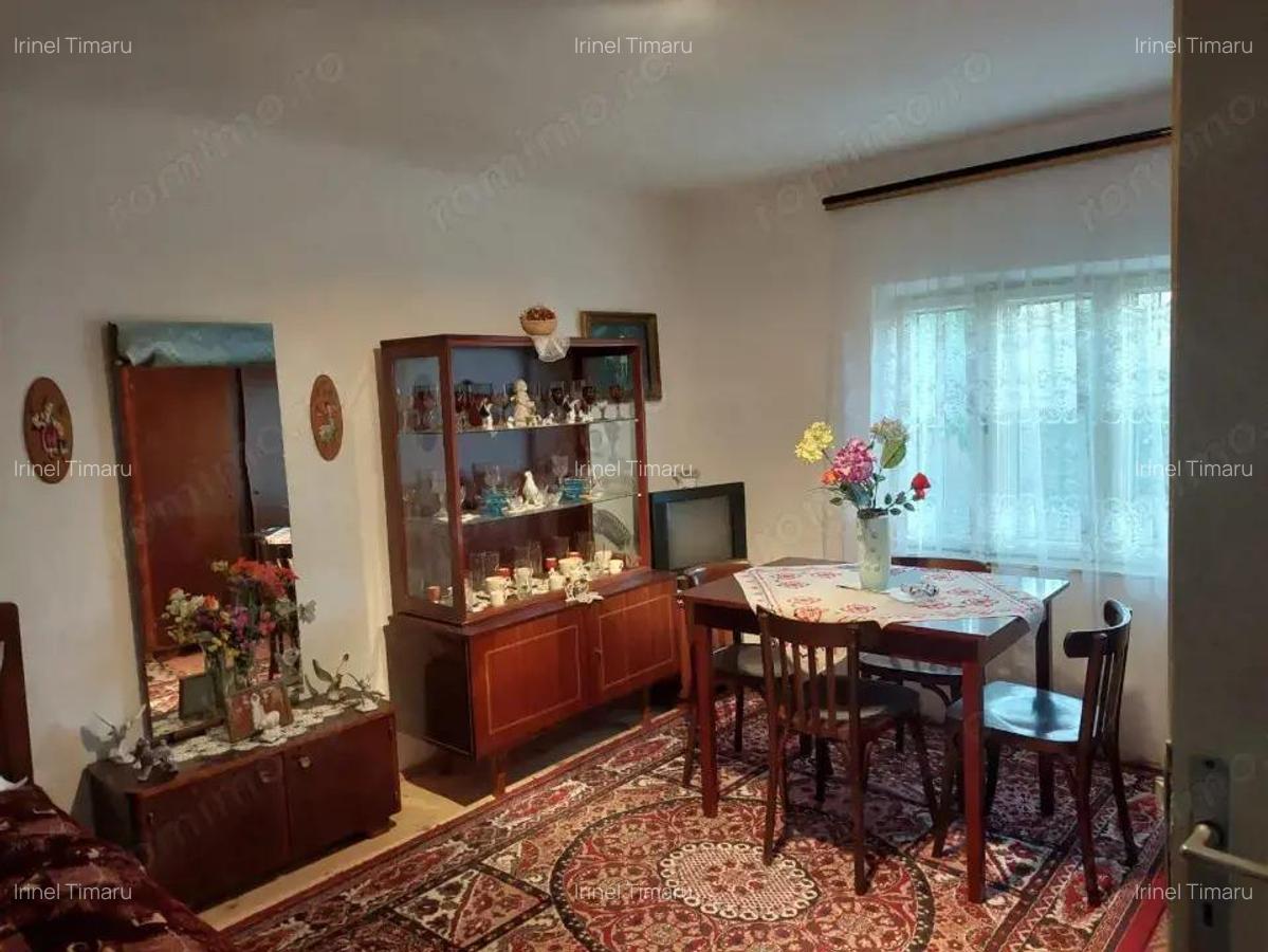 Casa batraneasca bine intretinuta in Bahna - 4