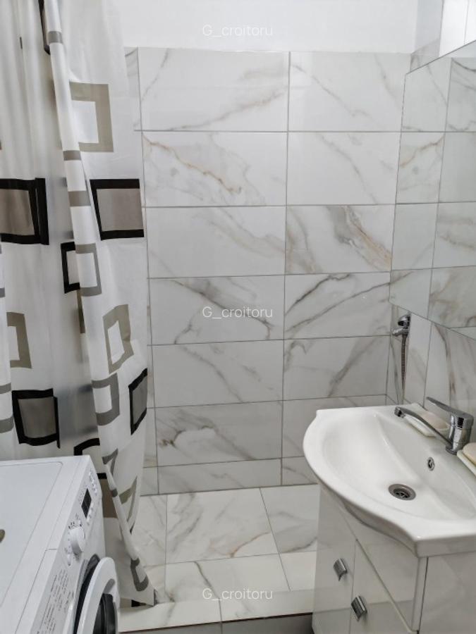 Garsoniera Titan, renovata in totalitate, constructie 1979, etaj 2/10 - 5