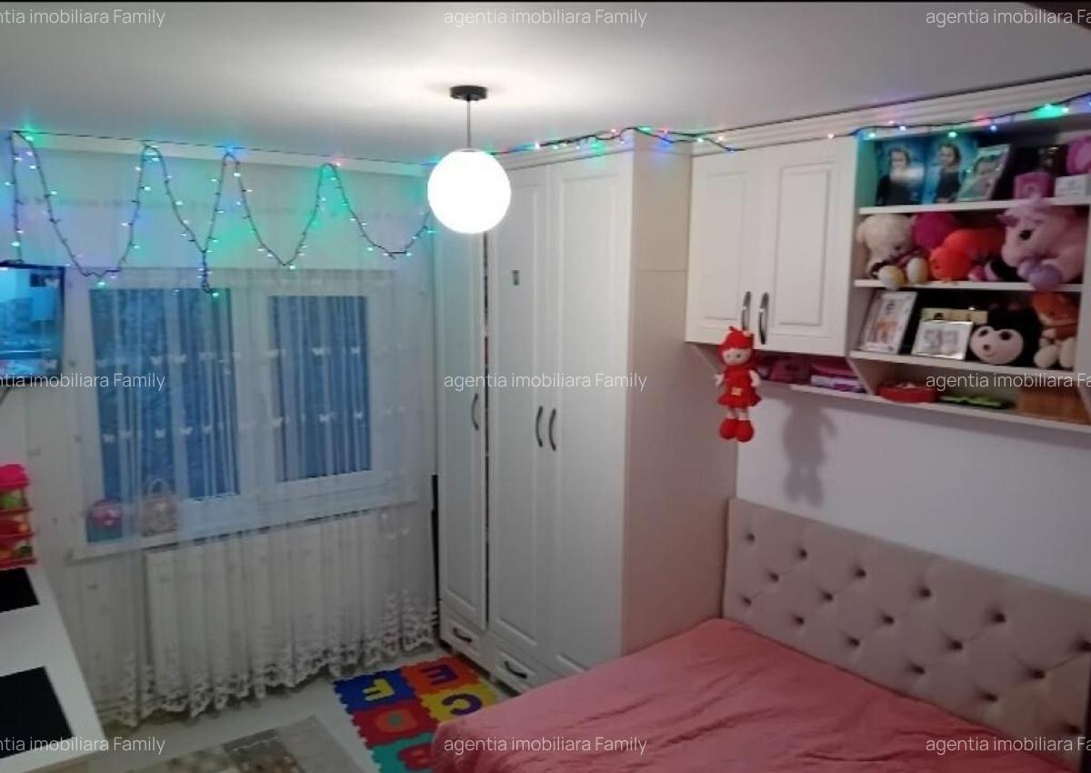 Apartament cu 3 camere decomandate Zona Obcini - 13