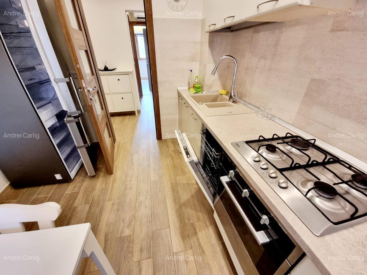 Apartament 3 camere decomandat, 2 bai, Centru, renovat - 4