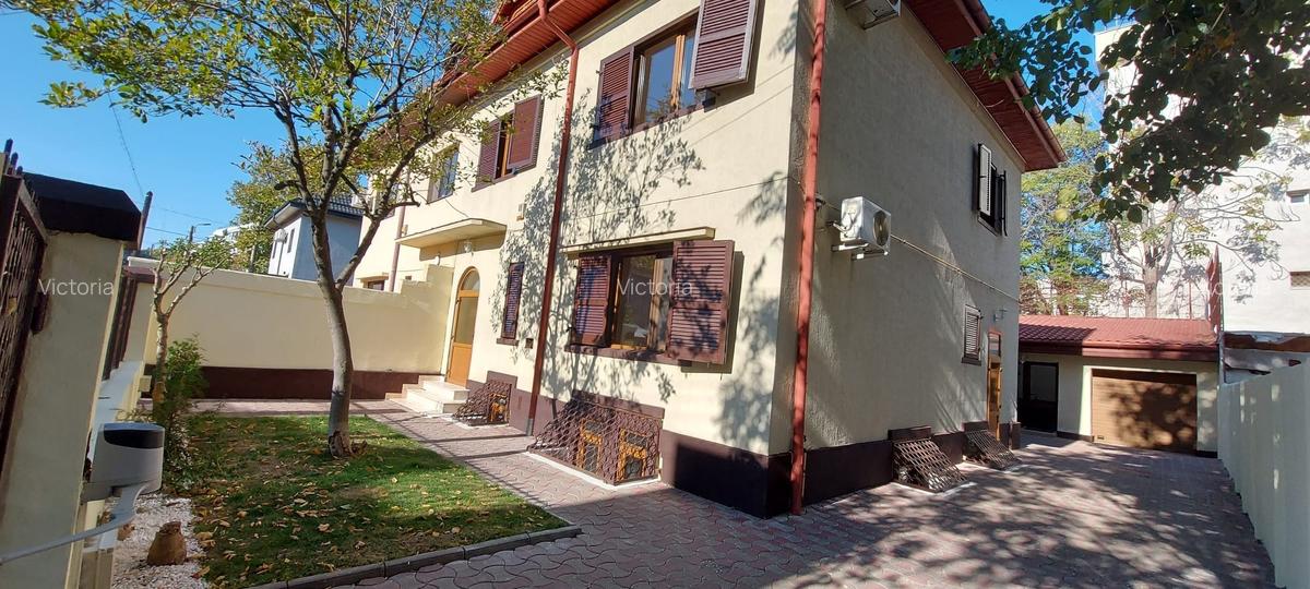 P-ta Alba iulia -strada cu Magnolii,5 camere,renovata,libera,vila eleganta - 2